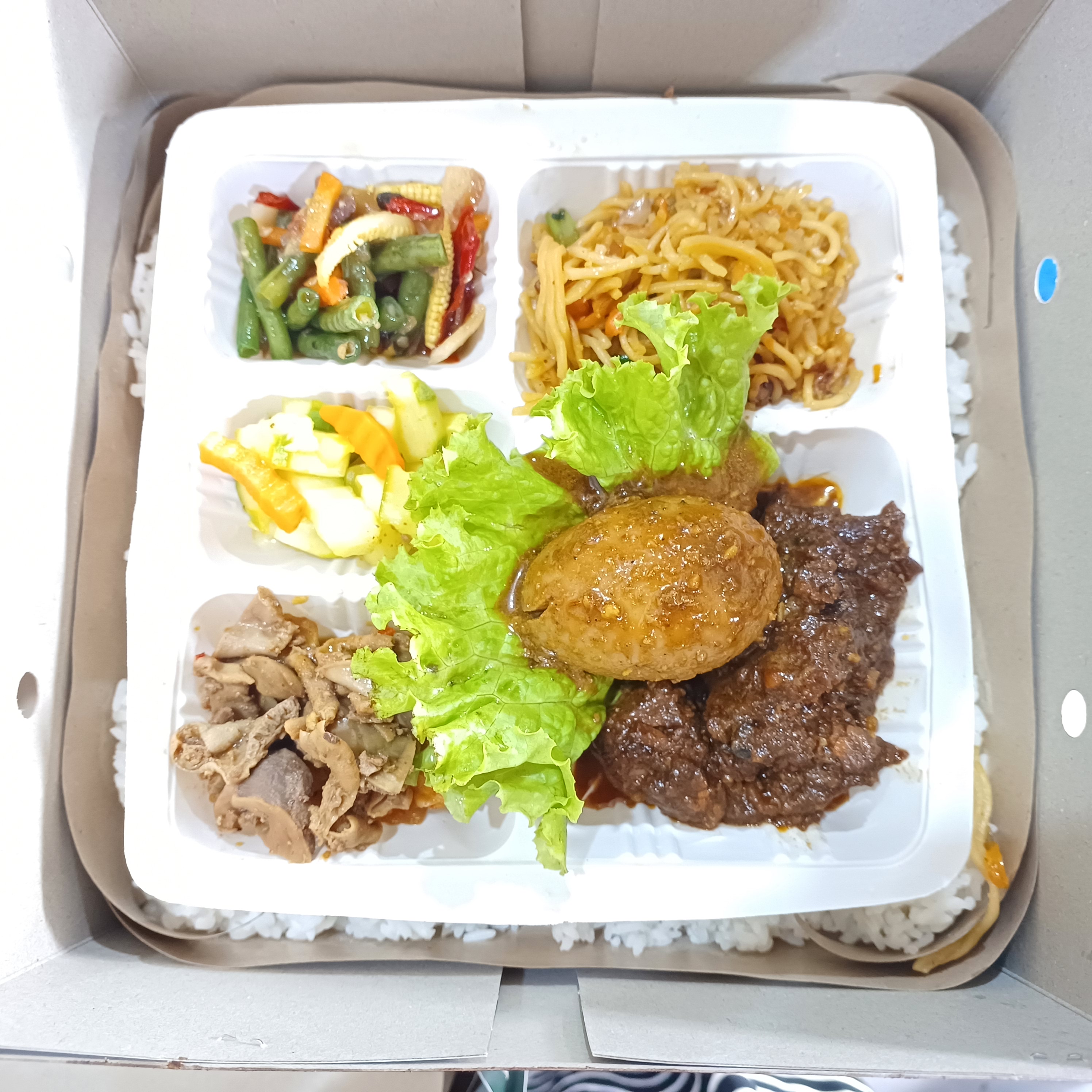 Nasi Rames Daging Iris